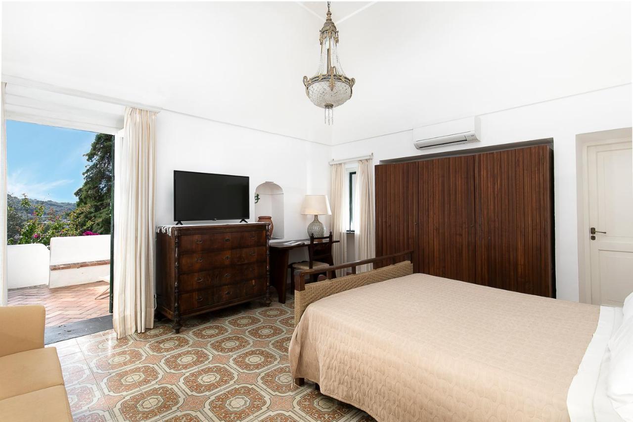 Il Geranio Bed & Breakfast อนากาปรี ภายนอก รูปภาพ